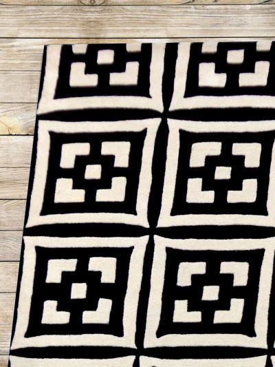 Mantra Black modern carpet 5.3ft x 7.7ft