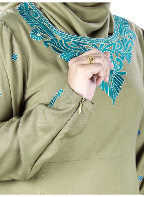 Mina_Rayon_Abaya_Close Up View_IslamicShop.in