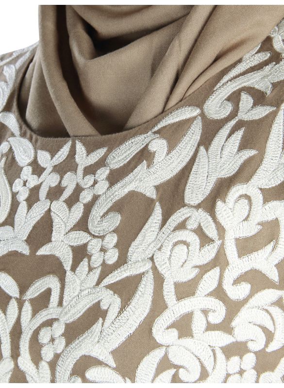 Rimsha_Rayon_Abaya_Close-Up-View_IslamicShop.in