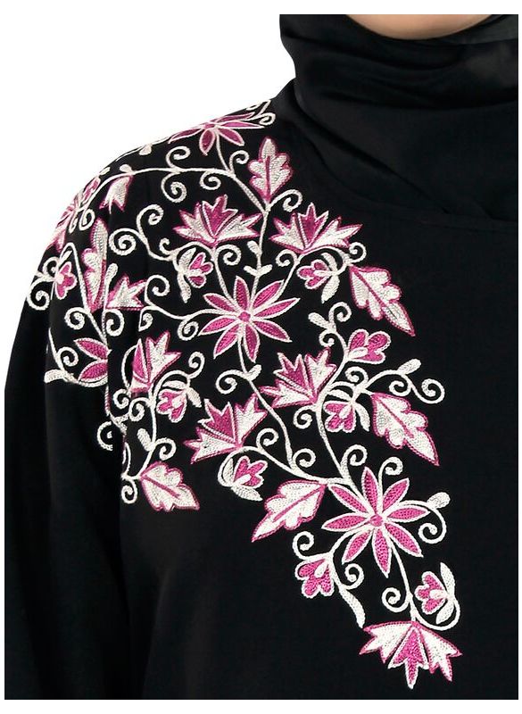 Zawiya_Occasion & Casual_Abaya_Close Up View_IslamicShop.in