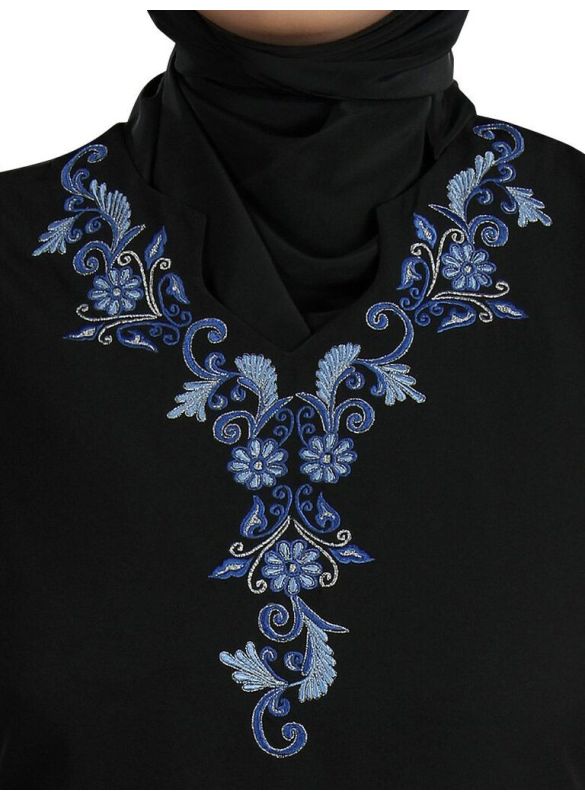 Aatifa_Abaya_Close Up View_IslamicShop.in