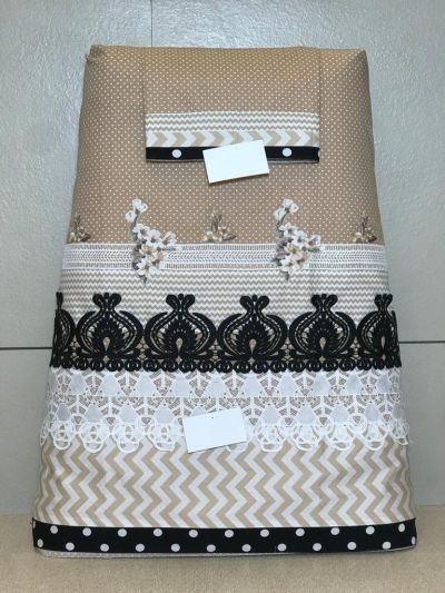 Flawn Dotted Rida With Applique Aary Work