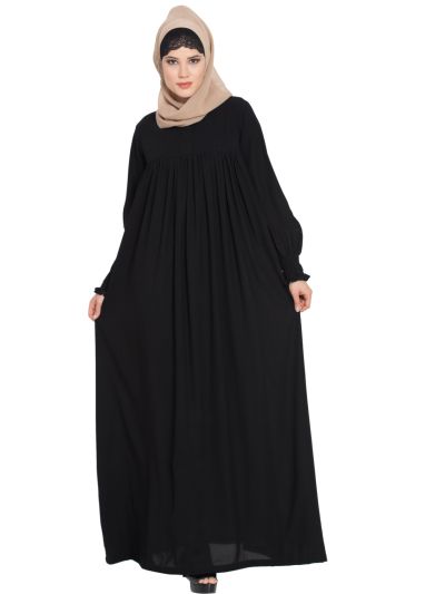 Dress Abaya with a perfect balance of Looks and Comfort 