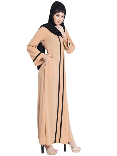Tanvi Simple Front Open Abaya with Contrast Panel & Sleeves