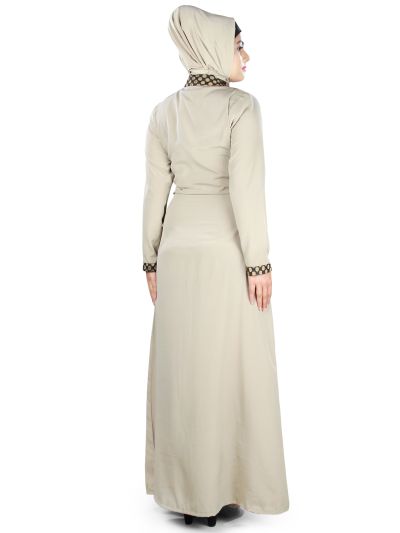 Kehkashan Abaya