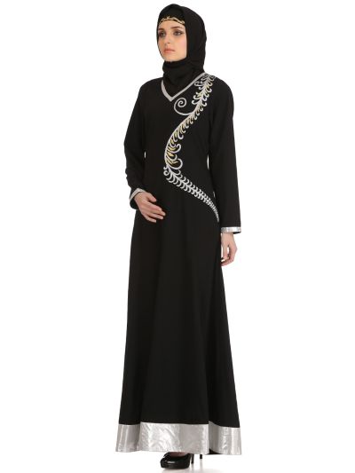 Qareebah Nida Abaya