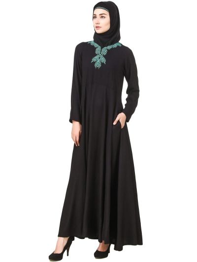 Izma Abaya