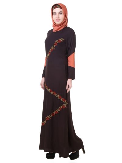 Rasmiyah Embroidery Abaya