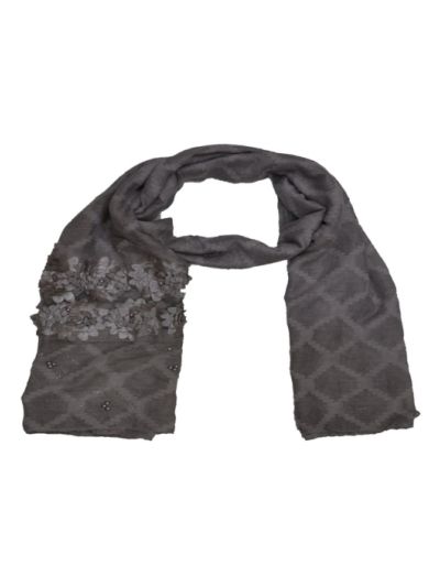 Heavy Lace On The Hijab With Kite Shaped Diamond Work