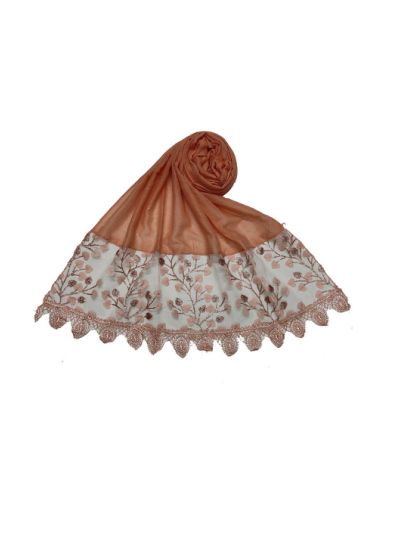 Leaf Design On Net With Flowery Border
