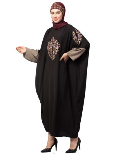 Front & Sleeve Embroidery Contrast Sleeve Kaftan