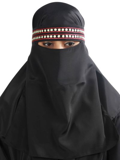 Yumn Embroidered Niqab