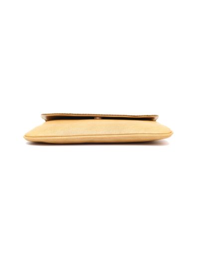 Almond Clutch